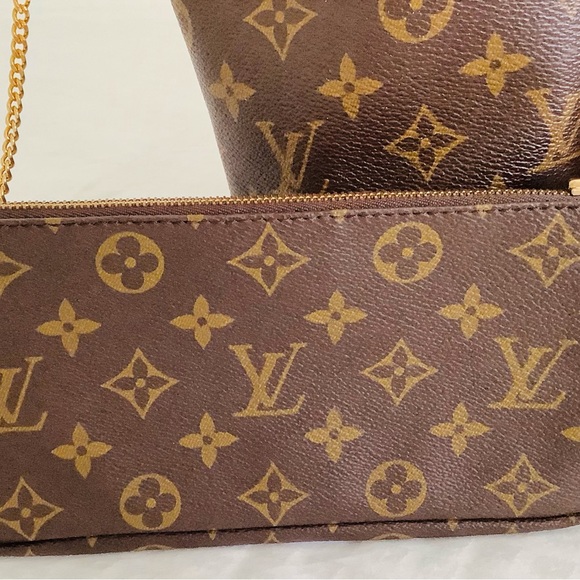 Vintage Louise Vuitton Messenger Tote with wallet. - Picture 4 of 5